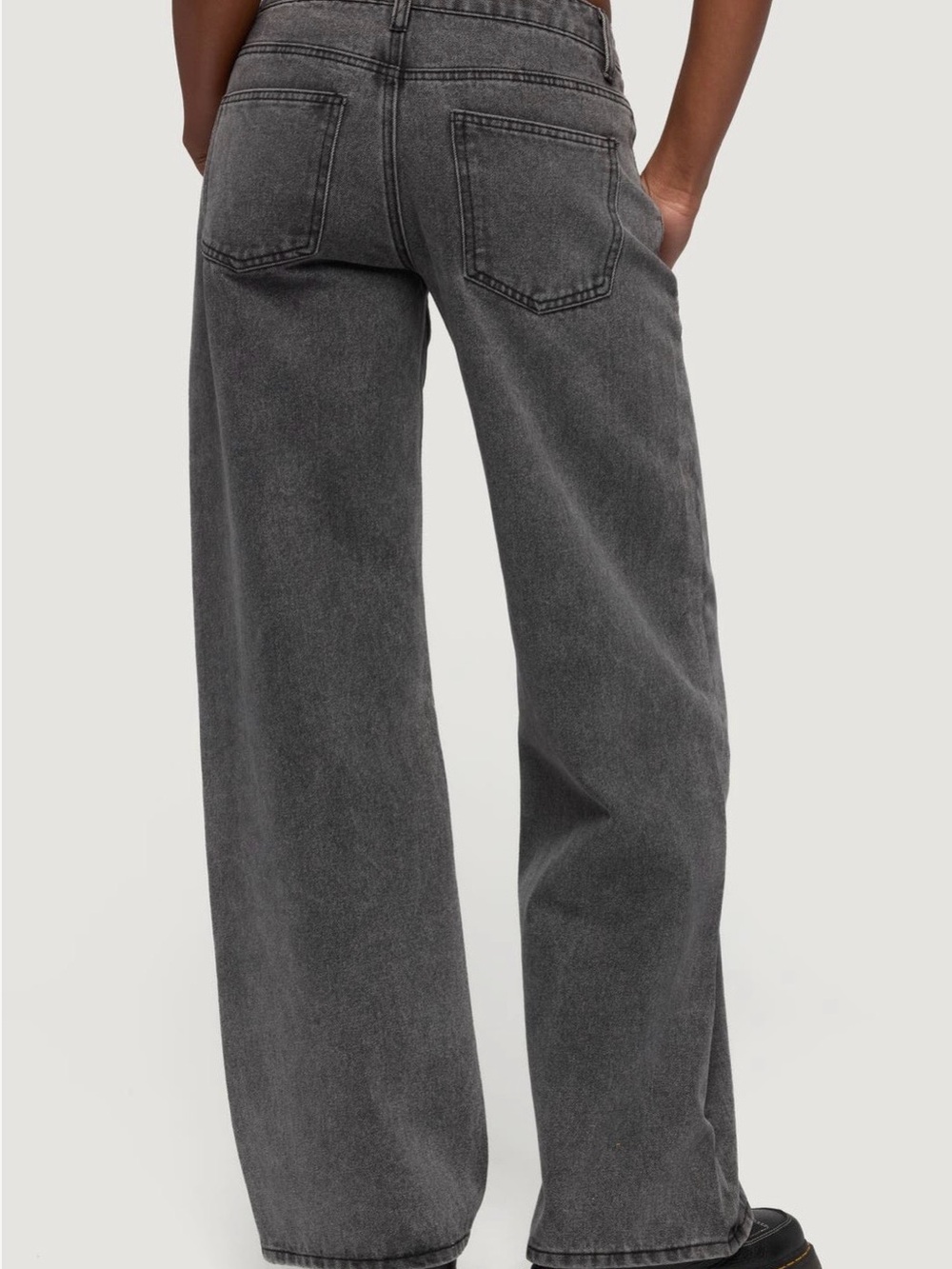 Edikted Raelynn Low Rise Jeans Size Small - Picture 2 of 8